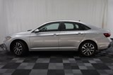Used 2025 Volkswagen Jetta SE image 4