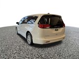 Used 2023 Chrysler Voyager LX image 3
