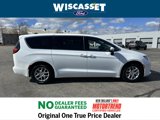 Used 2022 Chrysler Voyager LX image 6