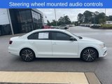 Used 2016 Volkswagen Jetta Sport image 4