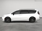 New 2024 Chrysler Pacifica Touring-L w/ Uconnect Theater Family Group image 3
