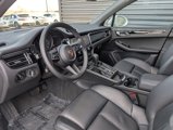 Certified 2024 Porsche Macan image 4