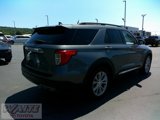 Used 2022 Ford Explorer XLT w/ Equipment Group 202A image 2