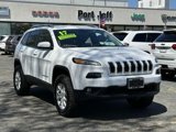 Used 2017 Jeep Cherokee Latitude w/ Comfort/Convenience Group image 3