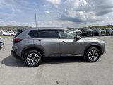 Used 2021 Nissan Rogue SV image 5