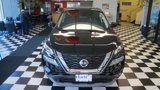 Used 2021 Nissan Rogue SV image 2