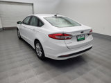 Used 2017 Ford Fusion SE image 5