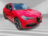 Used 2022 Alfa Romeo Stelvio Veloce image 3