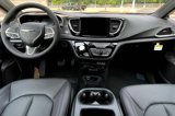 New 2025 Chrysler Pacifica Select image 5