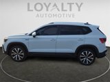 Used 2022 Volkswagen Taos SE w/ IQ.Drive SE Package image 2