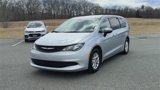 Used 2023 Chrysler Voyager LX image 4