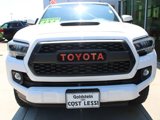 Used 2021 Toyota Tacoma TRD Sport w/ Technology Package image 2