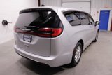 Used 2023 Chrysler Pacifica Touring-L image 5