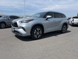 Used 2020 Toyota Highlander XLE image 3
