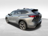 Used 2022 Toyota Highlander XLE image 5