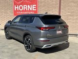 Used 2024 Mitsubishi Outlander SE image 3