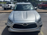 Used 2021 Toyota Highlander XLE image 3