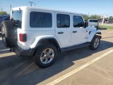 Used 2018 Jeep Wrangler Unlimited Sahara image 2