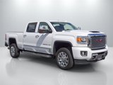 Used 2017 GMC Sierra 2500 Denali w/ Duramax Plus Package image 3