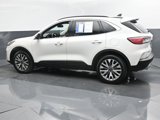 Used 2021 Ford Escape Titanium image 3