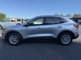 Used 2020 Ford Escape SE image 2