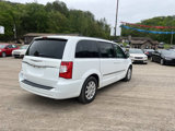 Used 2013 Chrysler Town & Country Touring image 5