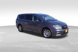 Certified 2023 Chrysler Pacifica Touring-L image 3