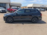 Used 2024 Volkswagen Tiguan SE image 2