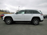 Used 2024 Jeep Grand Cherokee Limited image 2