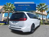 Used 2023 Chrysler Pacifica Touring-L w/ S Appearance Package image 5