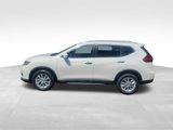 Used 2017 Nissan Rogue SV image 3