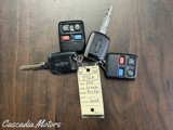 Used 2011 Lincoln Town Car Signature Limited image 2