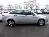 Used 2010 Ford Focus SE image 6