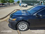 Used 2019 Toyota Camry LE image 2