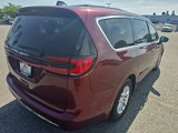 Used 2023 Chrysler Pacifica Touring-L image 5