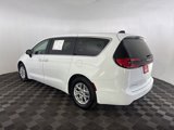 Used 2023 Chrysler Pacifica Touring-L image 6