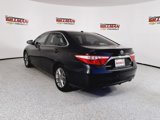 Used 2016 Toyota Camry SE image 2