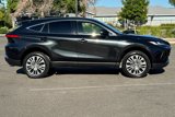 Used 2021 Toyota Venza LE image 3