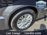 Used 2015 Chrysler Town & Country Touring-L w/ Driver Convenience Group image 5
