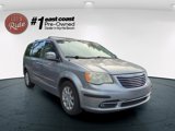 Used 2013 Chrysler Town & Country Touring image 5