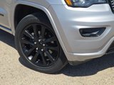 Used 2019 Jeep Grand Cherokee Altitude image 3