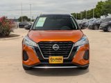 Used 2022 Nissan Kicks SV image 2