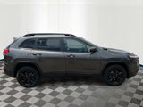 Used 2018 Jeep Cherokee Latitude w/ Altitude Package image 6