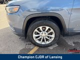 Used 2019 Jeep Cherokee Latitude Plus w/ Cold Weather Group image 2