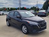 Used 2022 Nissan Kicks S image 2