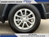 Used 2022 Jeep Grand Cherokee Laredo E image 4