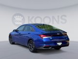 Certified 2022 Hyundai Elantra SEL w/ Preferred Accessory Package image 4