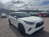 Used 2020 Toyota Highlander LE image 3