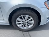 Used 2017 Volkswagen Golf S image 6