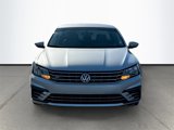 Used 2018 Volkswagen Passat 2.0T R-Line image 2